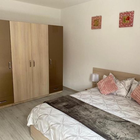 Rebeca Apartament Лугож Екстериор снимка