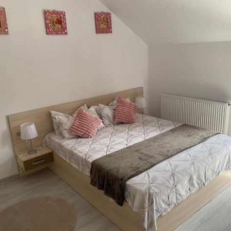 Rebeca Apartament Лугож Екстериор снимка