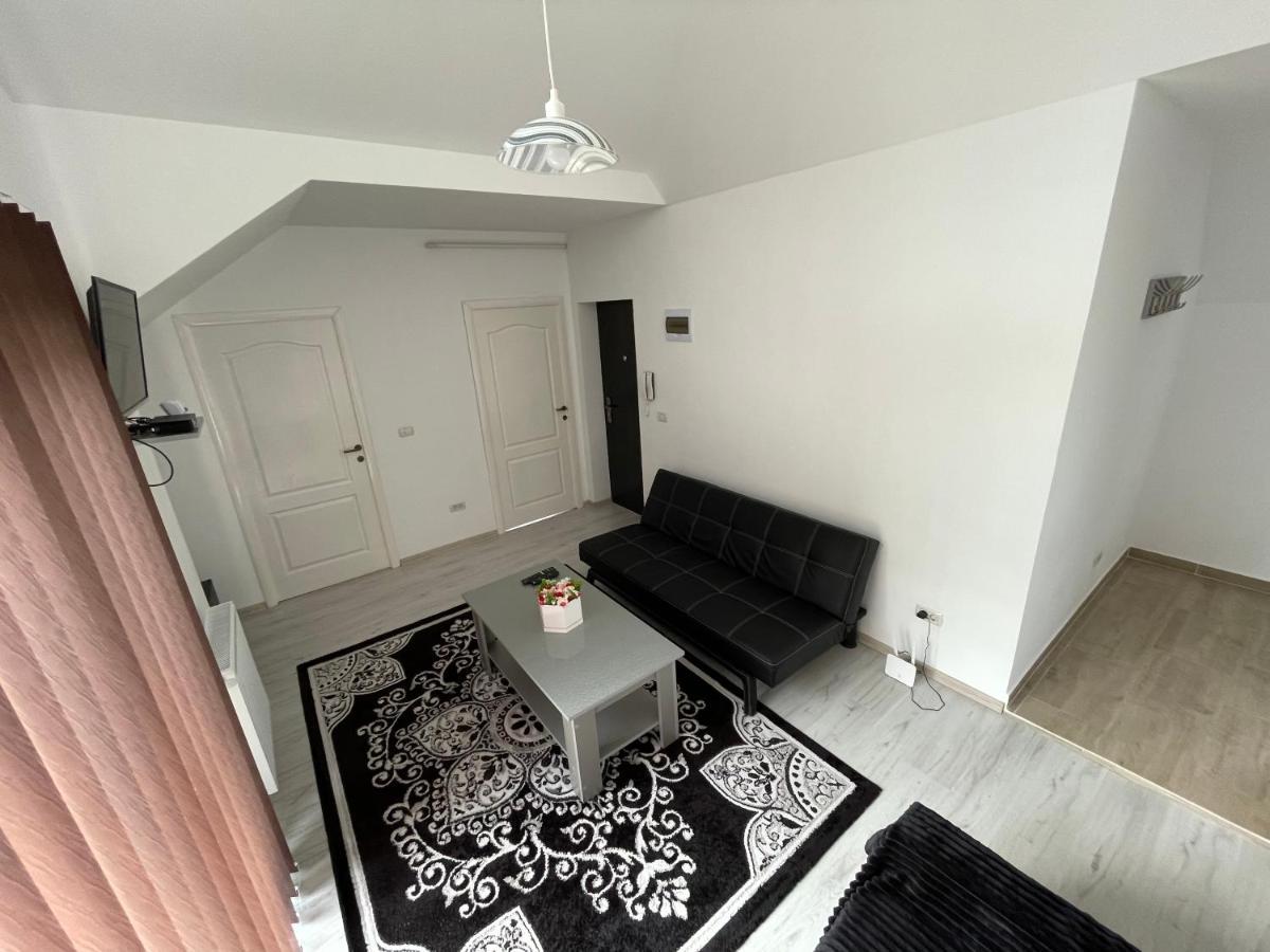 Rebeca Apartament Лугож Екстериор снимка